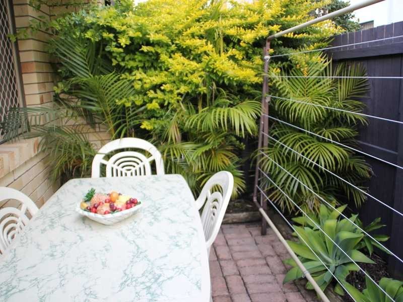 4/7 Lind Avenue, Palm Beach QLD 4221