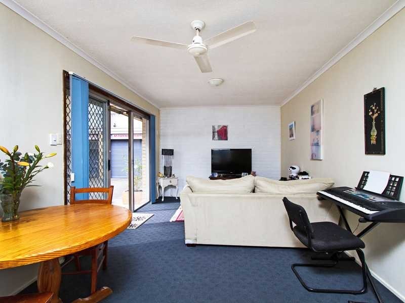 2/993 Gold Coast Highway, Palm Beach QLD 4221