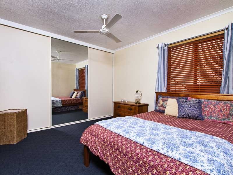 2/993 Gold Coast Highway, Palm Beach QLD 4221