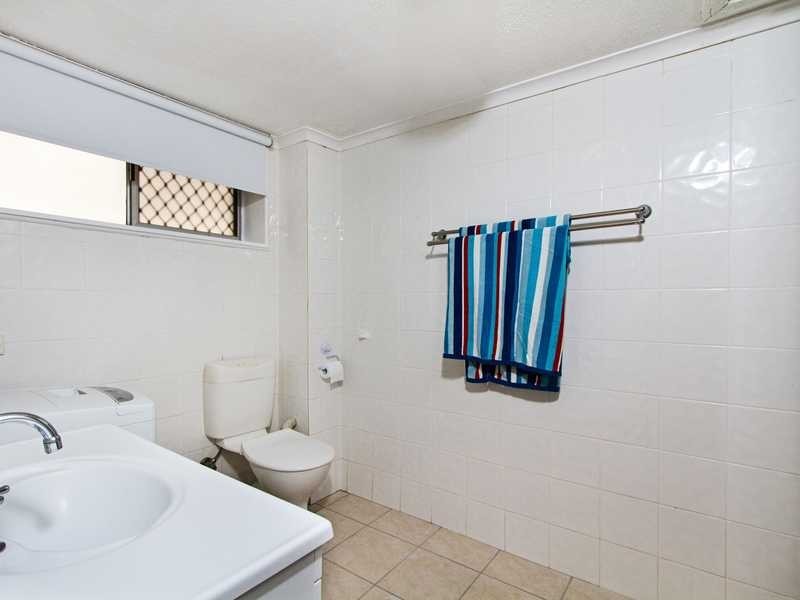 2/993 Gold Coast Highway, Palm Beach QLD 4221