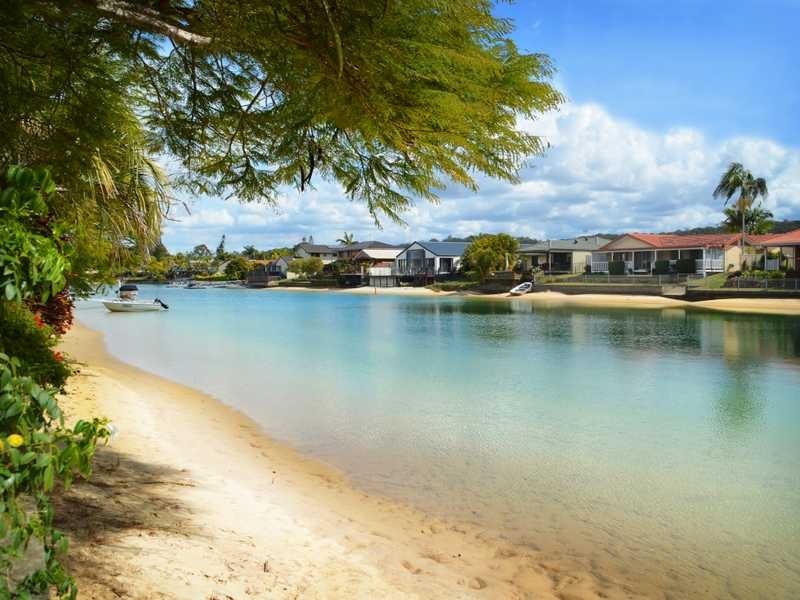 54 Melaleuca Drive, Palm Beach QLD 4221