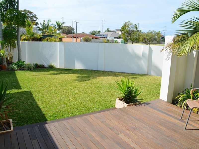 54 Melaleuca Drive, Palm Beach QLD 4221