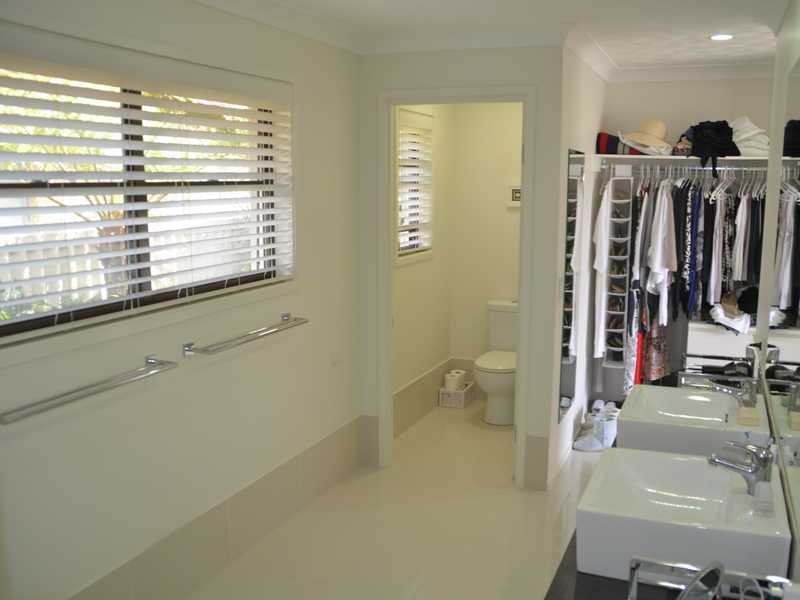 54 Melaleuca Drive, Palm Beach QLD 4221