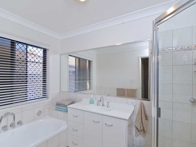 6 Neeson Place, Currumbin Waters QLD 4223