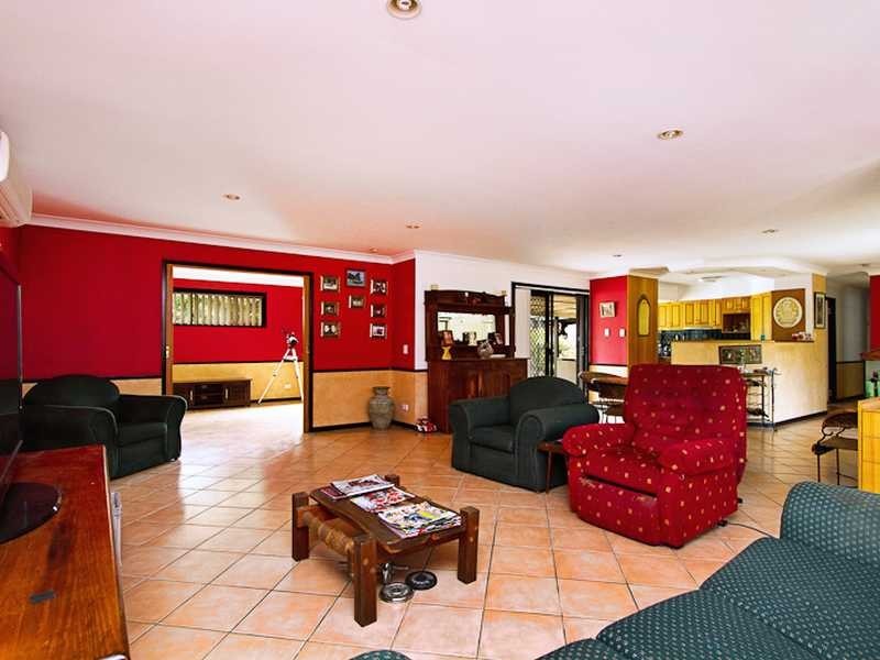 21 Daffodil Street, Tallebudgera QLD 4228