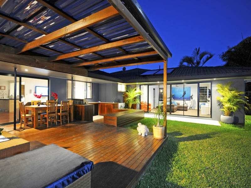16 Satinwood Place, Palm Beach QLD 4221