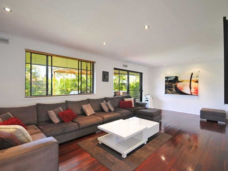 16 Satinwood Place, Palm Beach QLD 4221