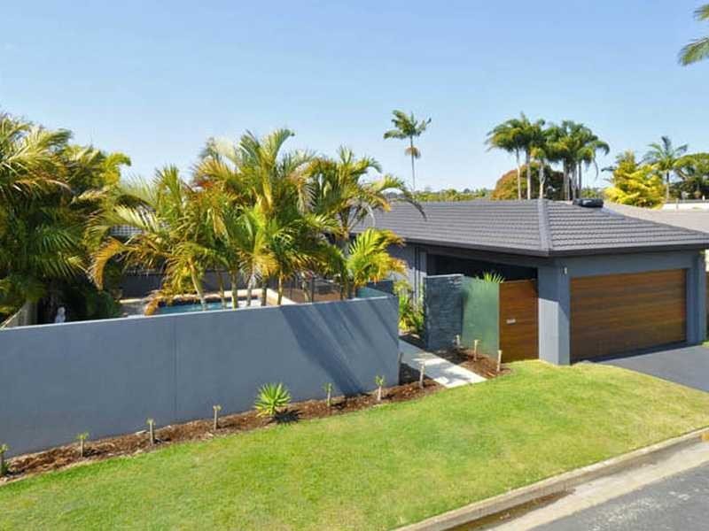 16 Satinwood Place, Palm Beach QLD 4221