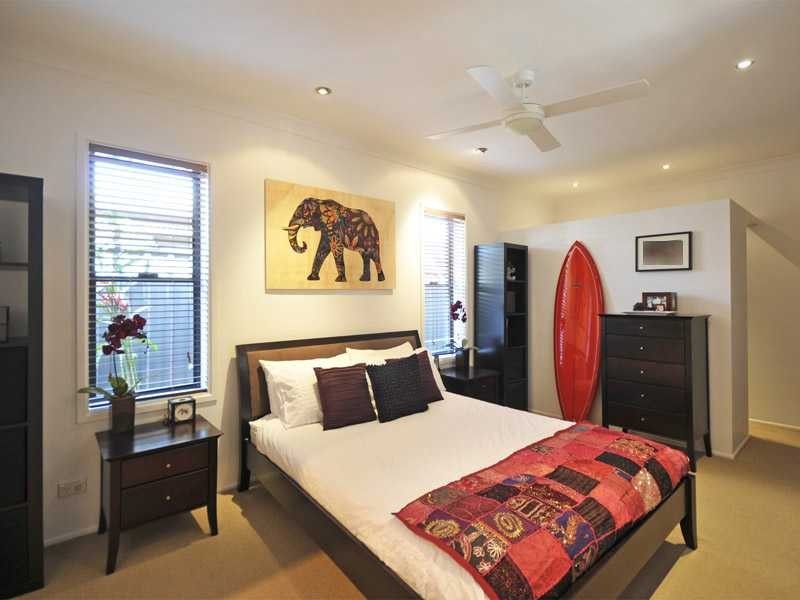 16 Satinwood Place, Palm Beach QLD 4221