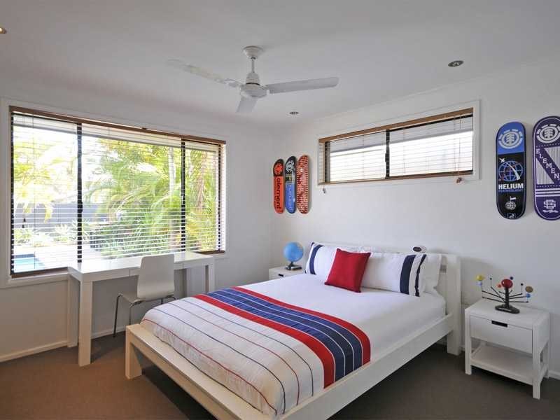 16 Satinwood Place, Palm Beach QLD 4221