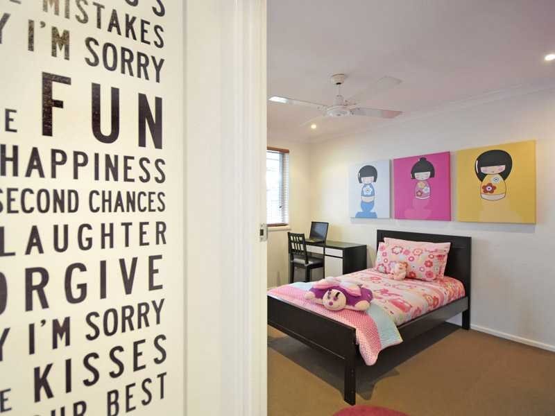 16 Satinwood Place, Palm Beach QLD 4221