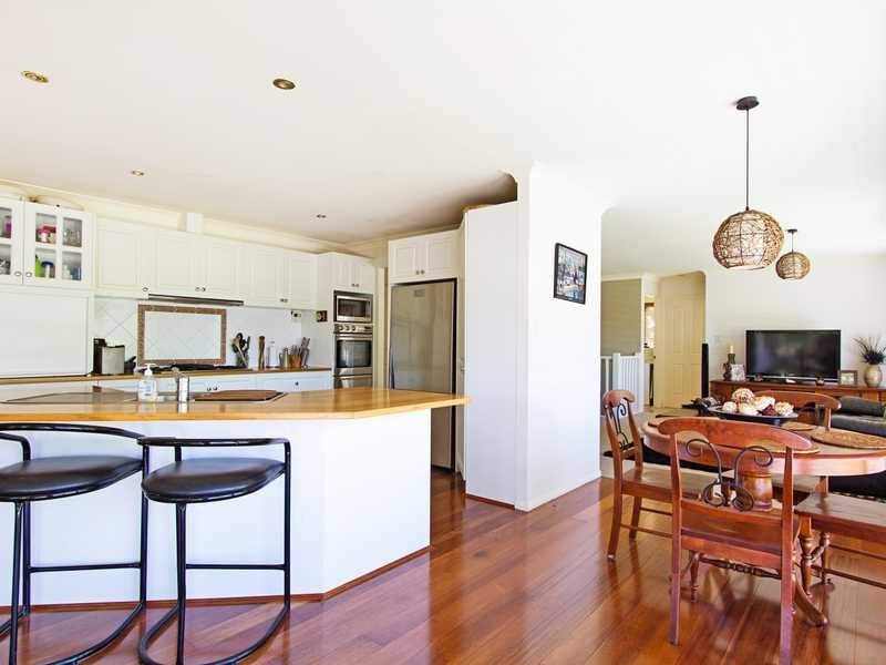 54 Forest Drive, Elanora QLD 4221