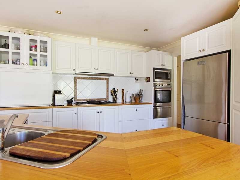 54 Forest Drive, Elanora QLD 4221