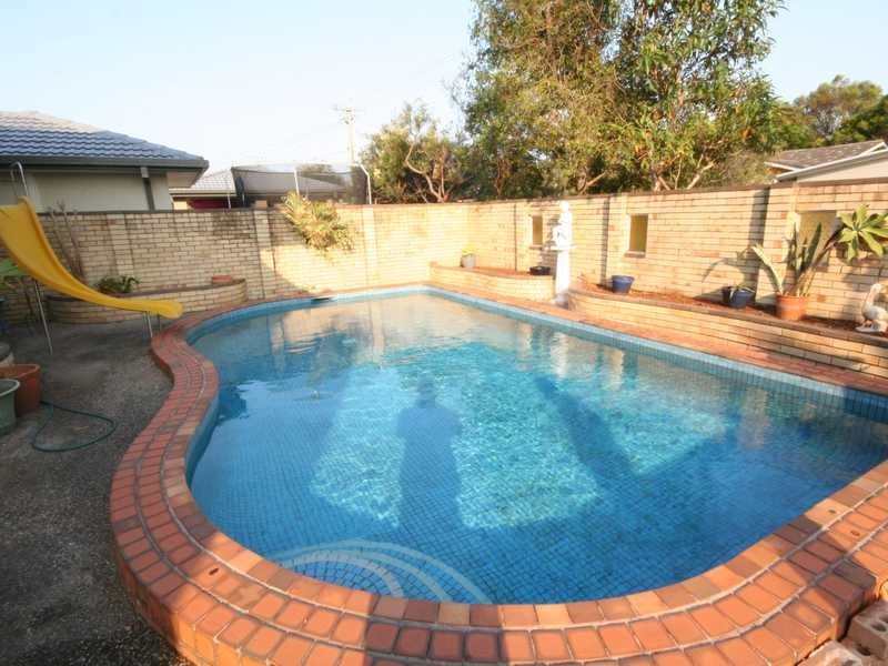 15 Kalang Street, Palm Beach QLD 4221