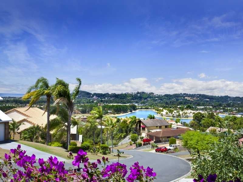 38 Swanbourne Way, Elanora QLD 4221