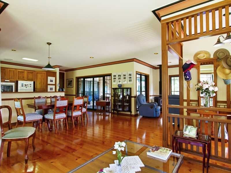 82 Coorabin Court, Tallebudgera QLD 4228