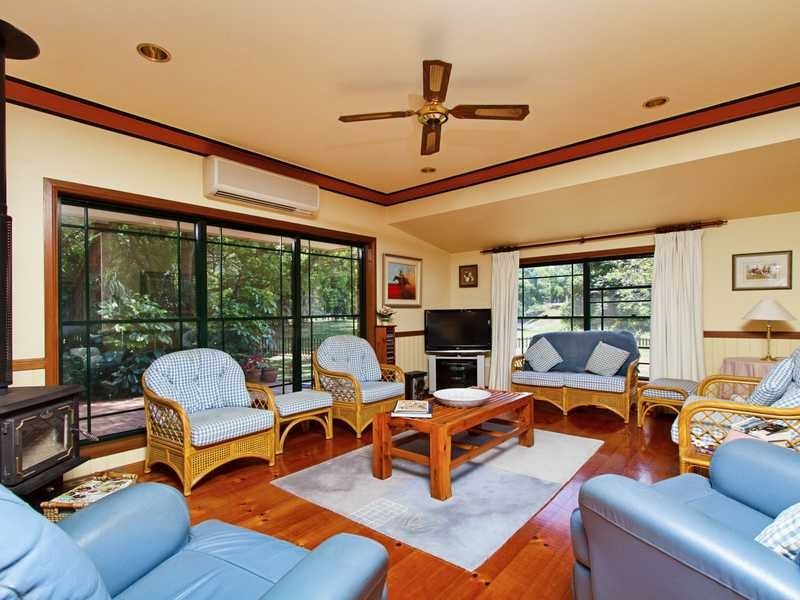 82 Coorabin Court, Tallebudgera QLD 4228