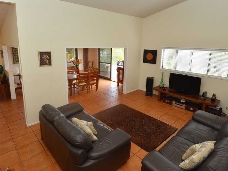 11 Hillier Street, Currumbin Waters QLD 4223