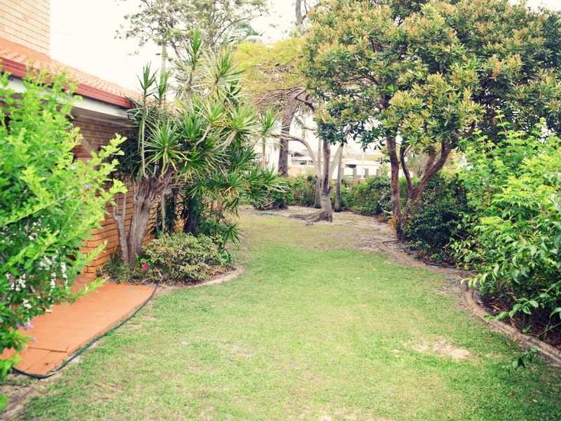 75 Parnki Parade, Palm Beach QLD 4221