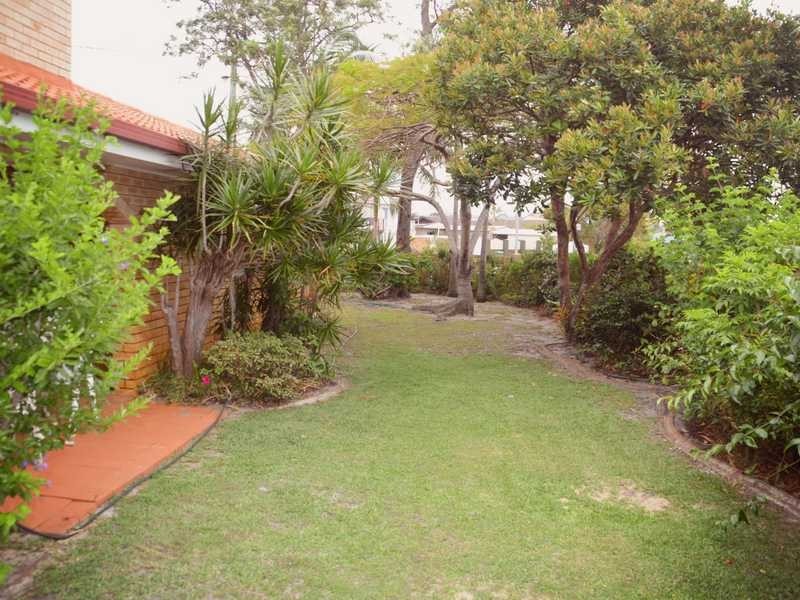 75 Parnki Parade, Palm Beach QLD 4221