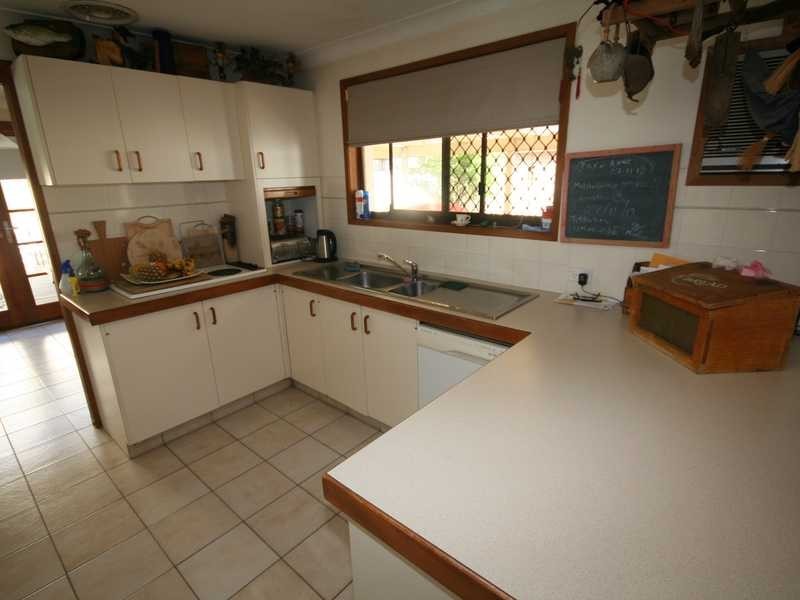 4 Cedar Court, Palm Beach QLD 4221