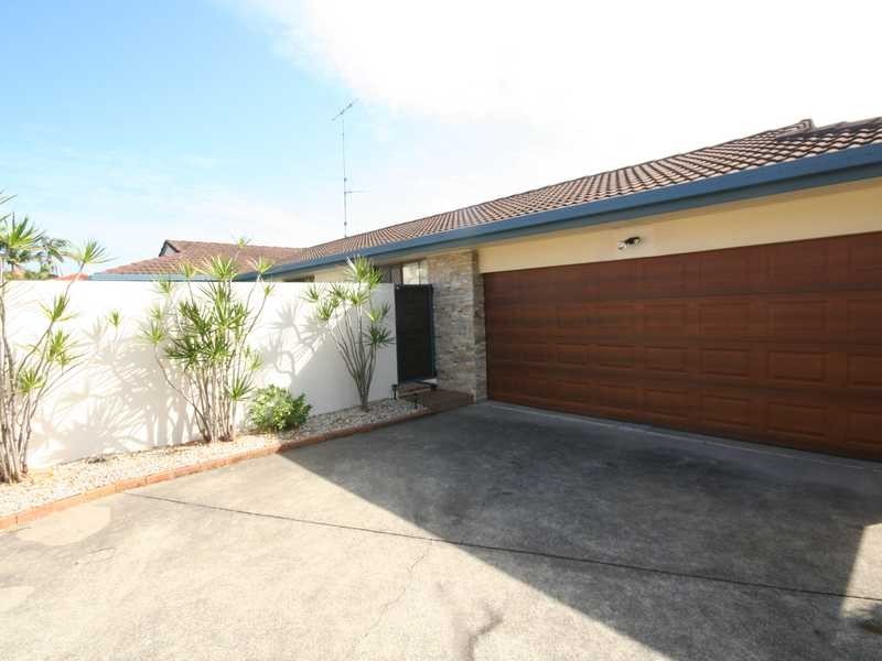 4 Cedar Court, Palm Beach QLD 4221
