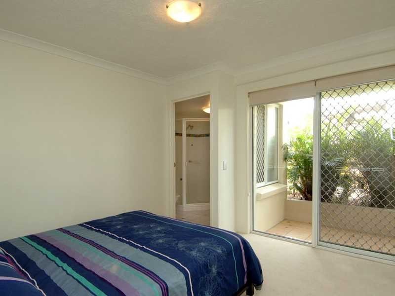 1/80 Pacific Parade, Bilinga QLD 4225