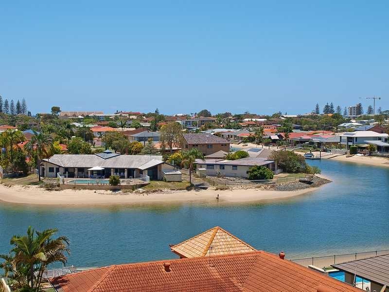 29 Dolphin Court, Palm Beach QLD 4221