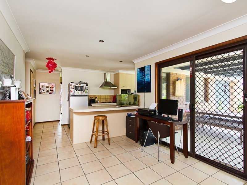 6 Sawtell Drive, Currumbin Waters QLD 4223