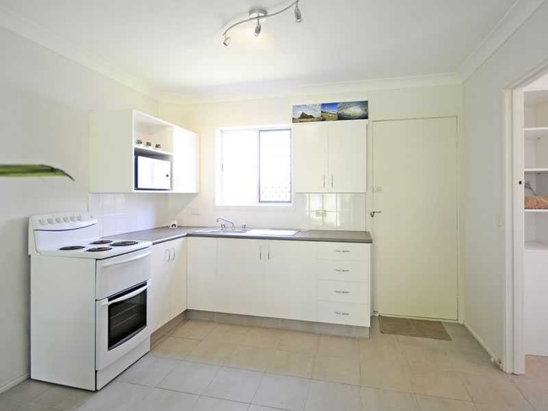 4/58 Sarawak Avenue, Palm Beach QLD 4221