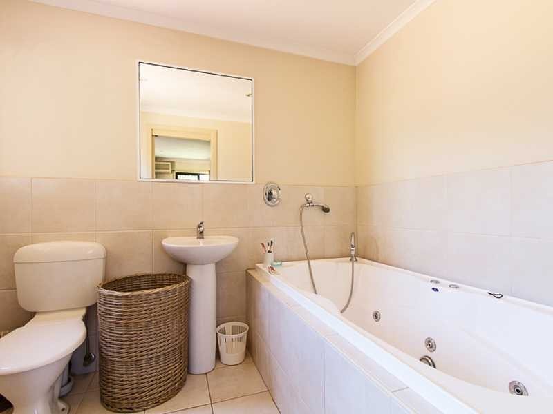 237 Mallawa Drive, Palm Beach QLD 4221