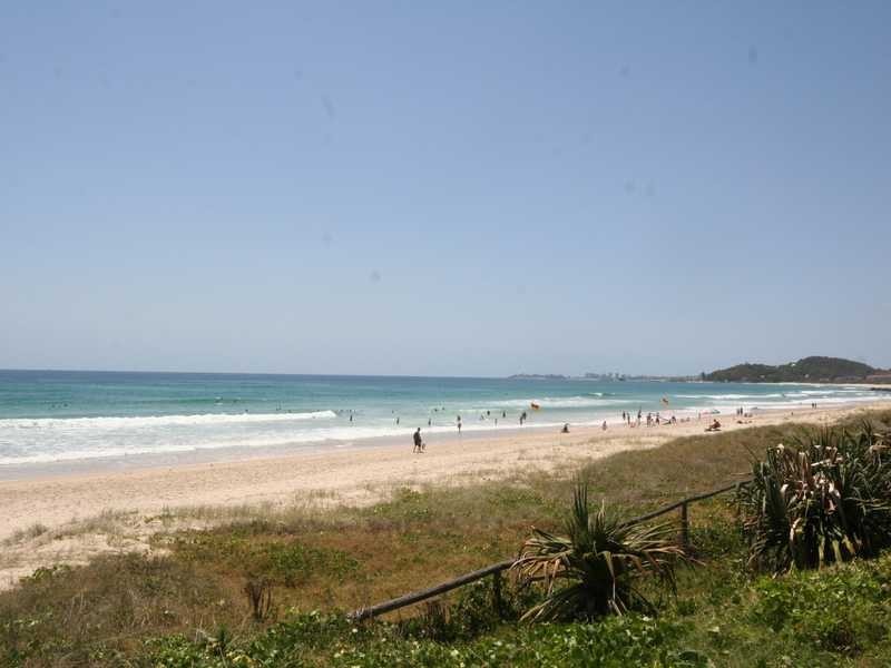 4C/2 Nineteenth Avenue, Palm Beach QLD 4221