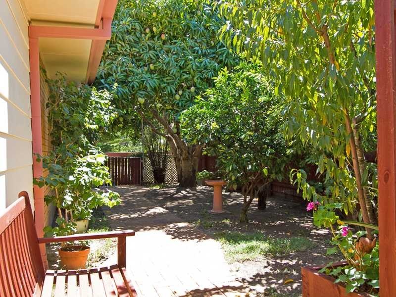 12 Bronhill Street, Currumbin Waters QLD 4223