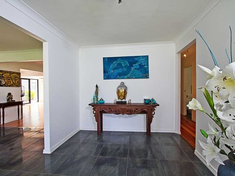 8 Tierney Drive, Currumbin Waters QLD 4223