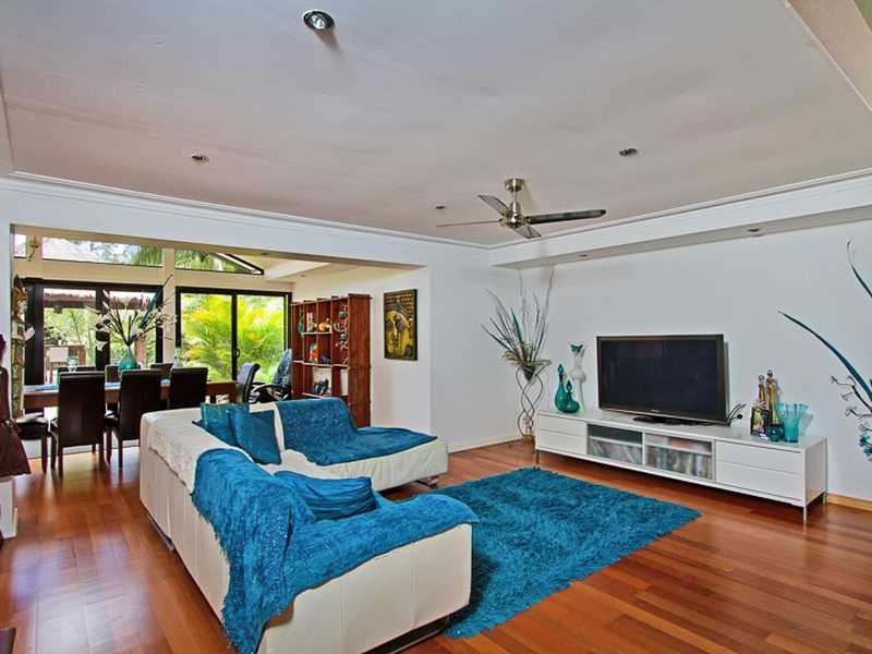8 Tierney Drive, Currumbin Waters QLD 4223