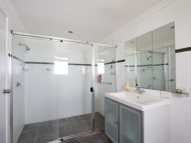 8 Tierney Drive, Currumbin Waters QLD 4223