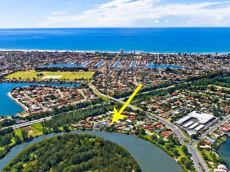 16 Chestnut Street, Elanora QLD 4221