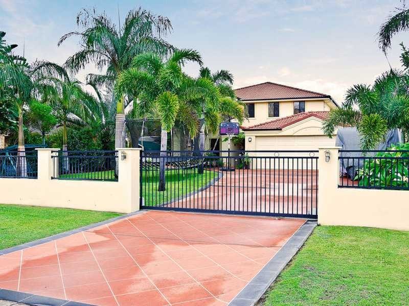 16 Chestnut Street, Elanora QLD 4221