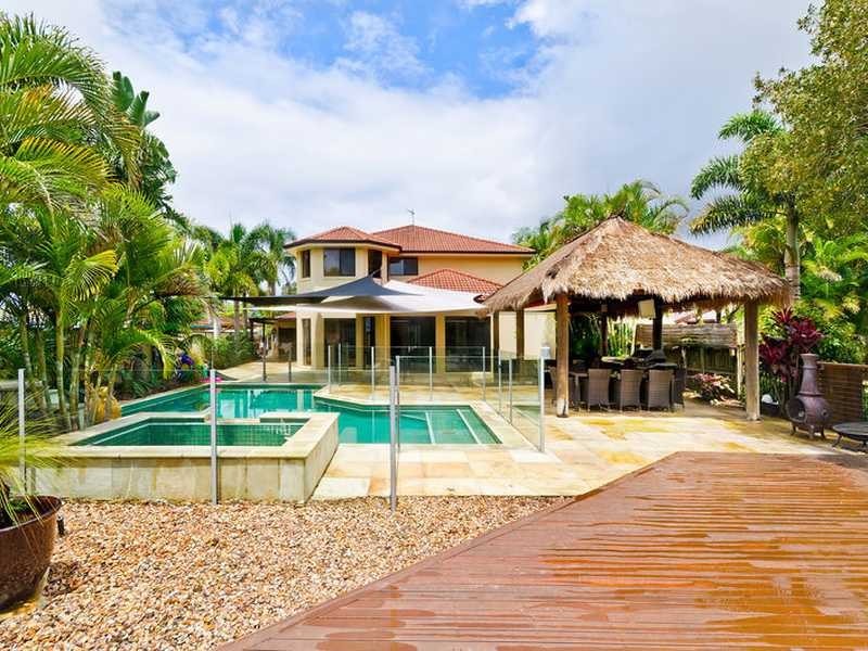 16 Chestnut Street, Elanora QLD 4221