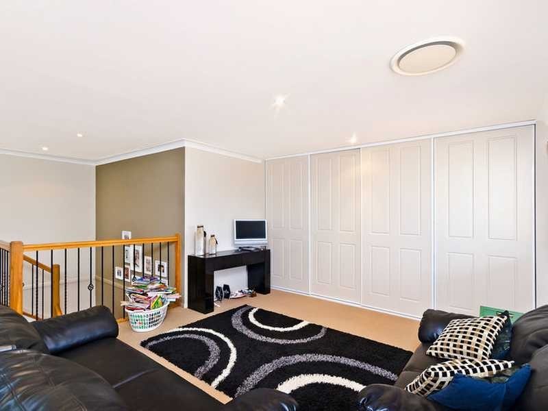 16 Chestnut Street, Elanora QLD 4221