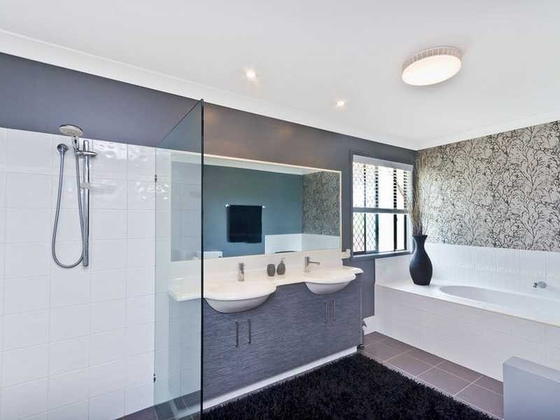 16 Chestnut Street, Elanora QLD 4221