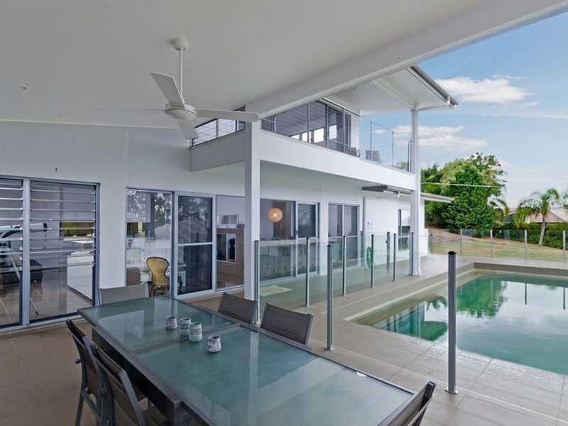 16 Westminster Boulevarde, Elanora QLD 4221