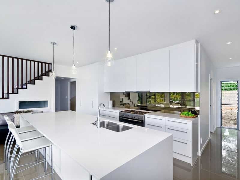 16 Westminster Boulevarde, Elanora QLD 4221