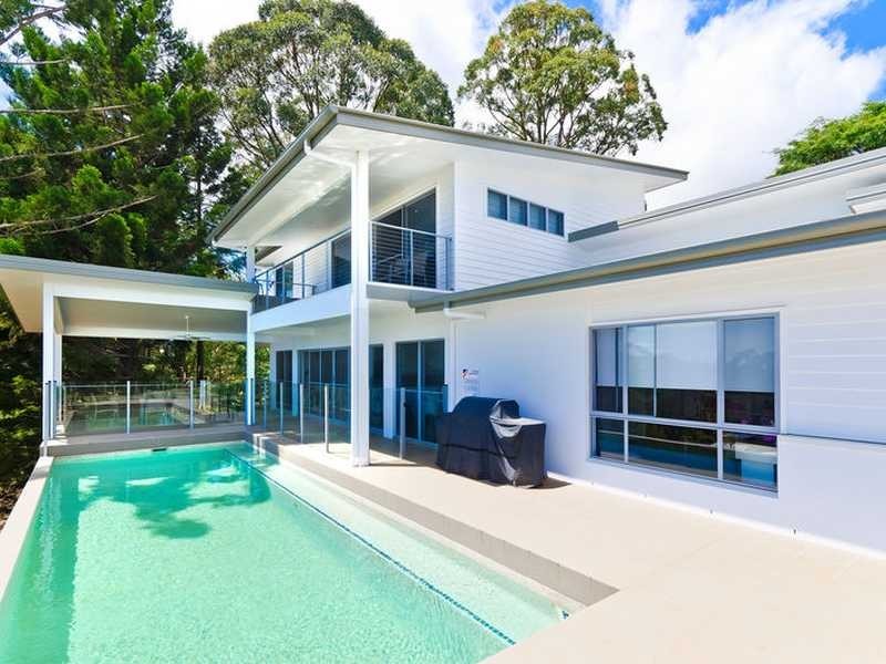 16 Westminster Boulevarde, Elanora QLD 4221