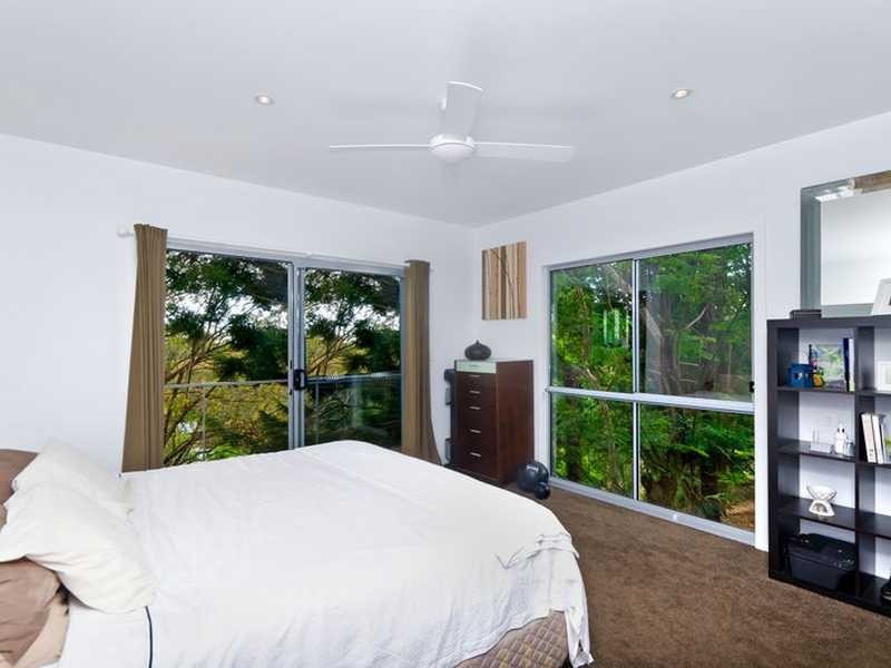 16 Westminster Boulevarde, Elanora QLD 4221