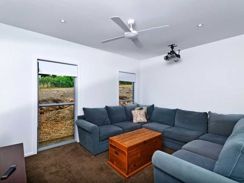 16 Westminster Boulevarde, Elanora QLD 4221
