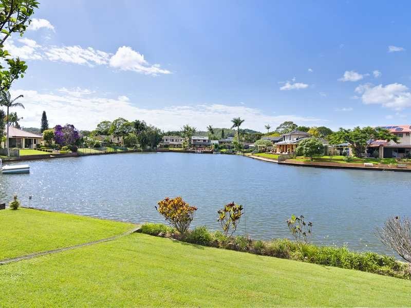 6 Spinnaker Court, Currumbin Waters QLD 4223