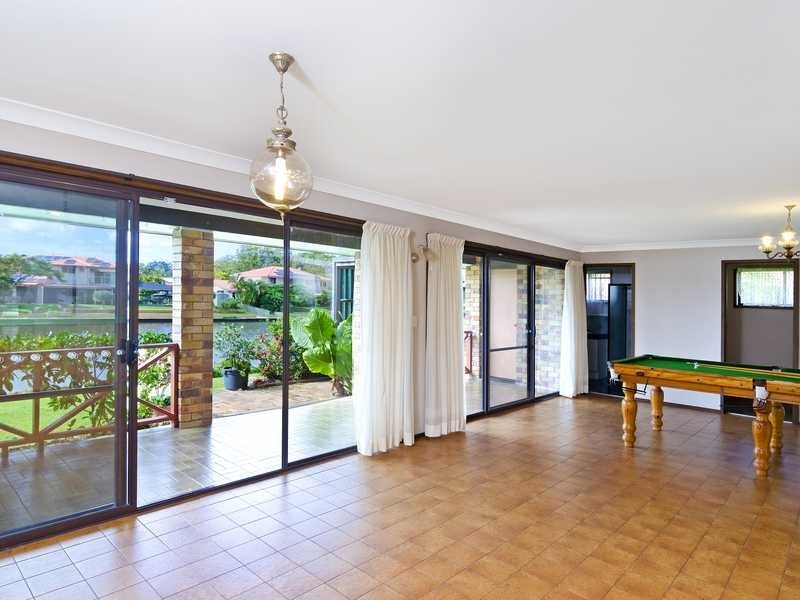 6 Spinnaker Court, Currumbin Waters QLD 4223