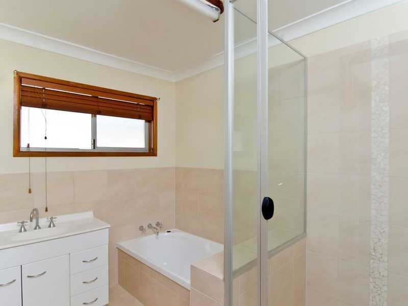 13 Tatha Avenue, Palm Beach QLD 4221