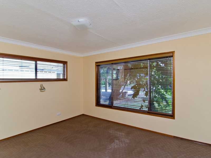 13 Tatha Avenue, Palm Beach QLD 4221